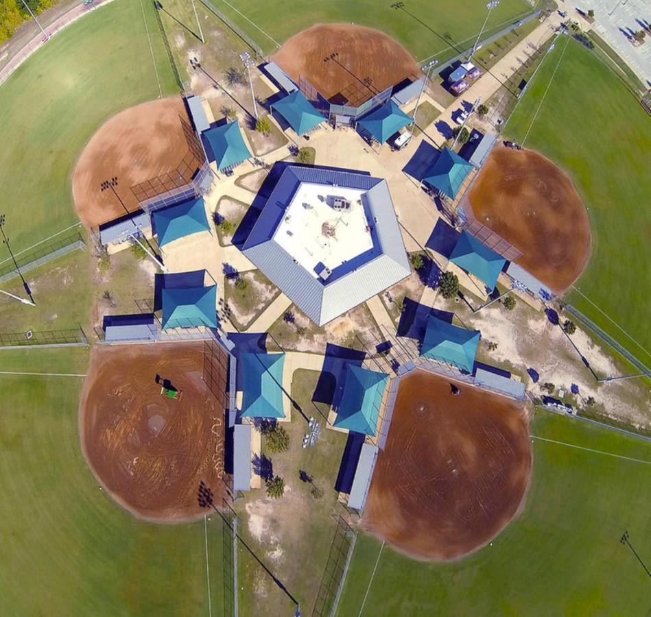 Holiday Inn & Suites College Station-Aggieland By Ihg Екстериор снимка